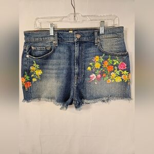 7 For All Mankind Floral Embroidered Denim Shorts Women’s Size 31 Frayed Hem
